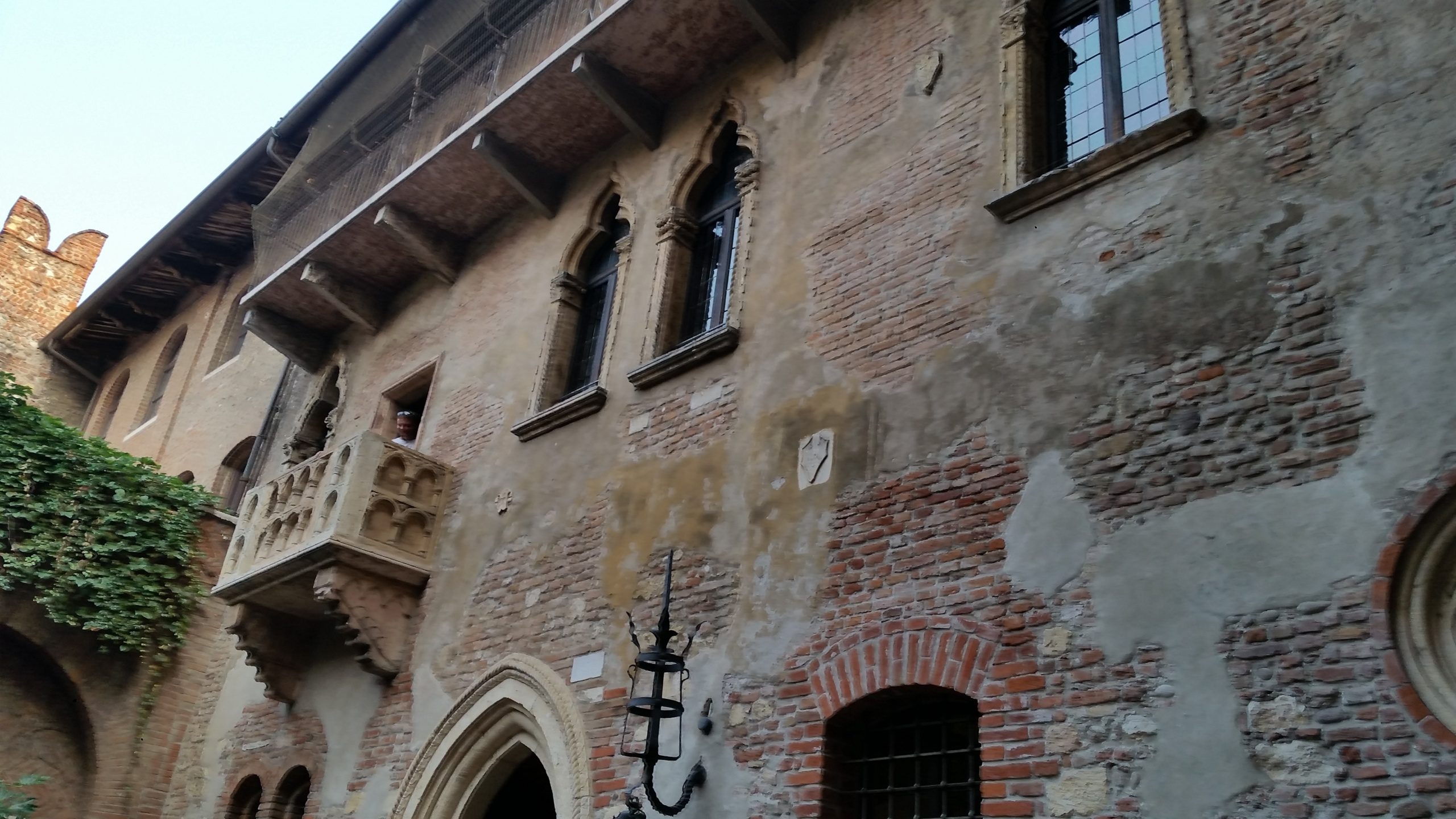Stone balcony on the courtyard facade of Juliet’s House